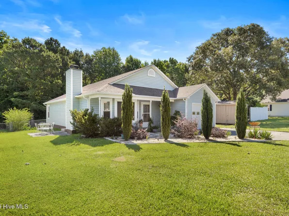 382 Riggs Road, Hubert, NC 28539