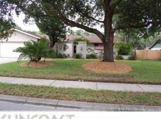 769 Rustic Oaks Dr, Palm Harbor, FL 34684