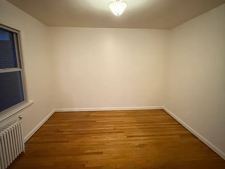 Bedroom, other view