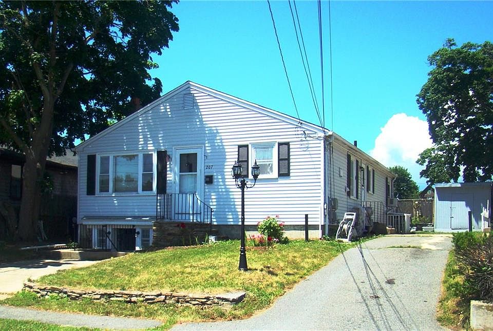 1st image of 207 Greenwood St