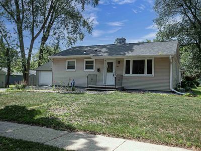 502 Clover Ln, Green Bay, WI, 54301