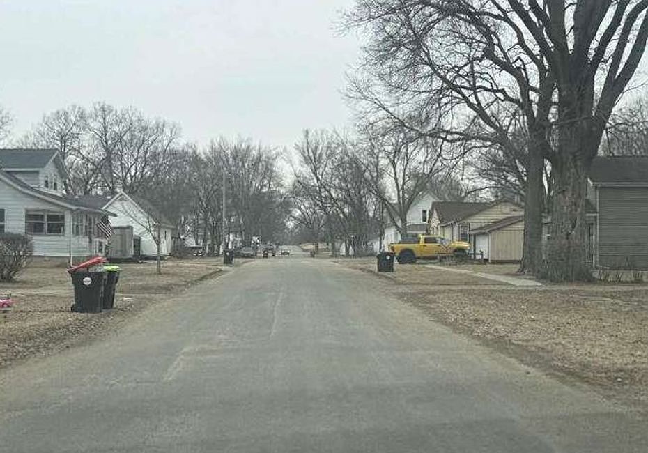 Exterior Neighborhood (street photo)