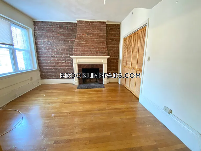 1414 Beacon St #3F — Photo 9