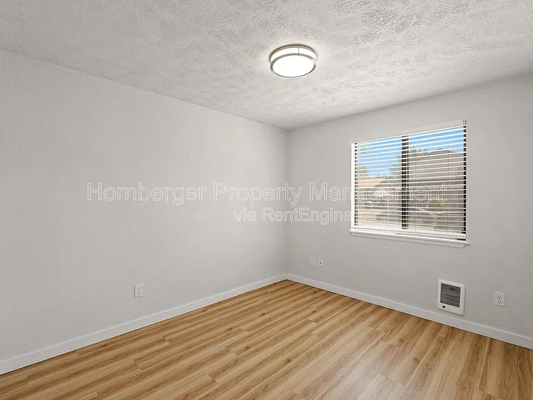 1609 E 1st Ave — Photo 19
