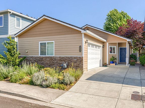 2nd image of 2096 Creek Dr
