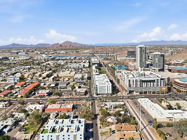 Elevate Your Urban Experience! Move in before the end of the month and get 10 weeks FREE Rent! — Photo 73