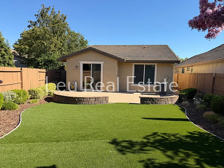 7425 Foxburgh Ct — Photo 18