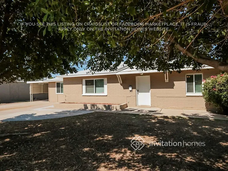 120 E Marilyn Ave — Photo 2