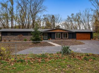 8279 McCurry Rd, Roscoe, IL 61073