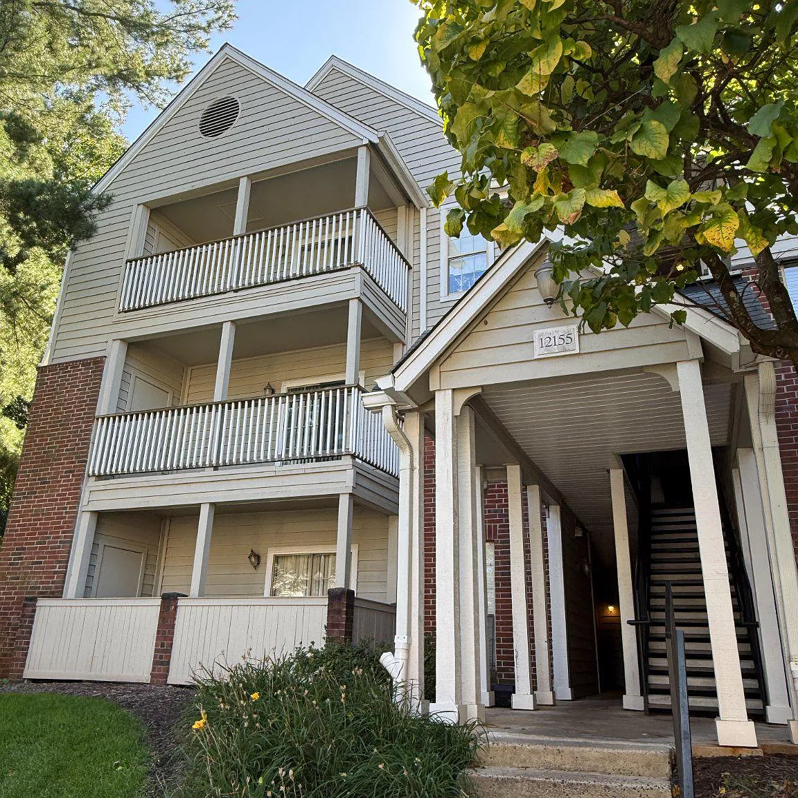 1 bed, 1.0 bath, 564 sqft, $1,700 — Photo 1