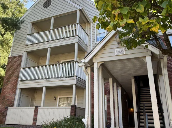 12155 Penderview Ter APT 821, Fairfax, VA 22033