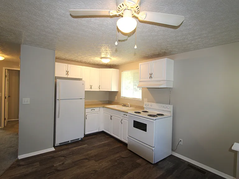 3411 Clarkston Ave — Photo 9