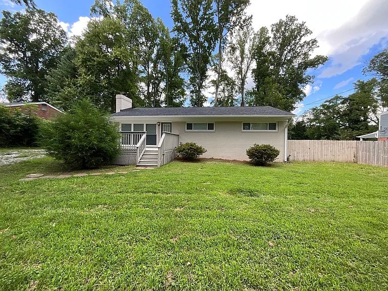 4026 Sedgewood Ln — Photo 24
