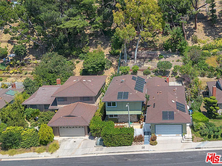 4076 Tropico Way — Photo 29