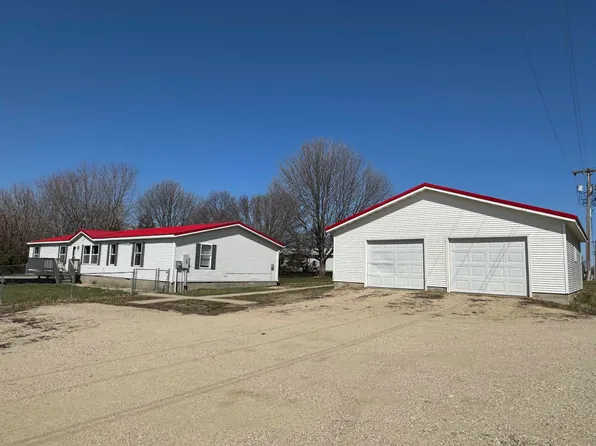 106 Madison St, Floyd, IA 50435