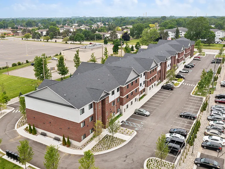 Sterling Park Place Apartments — Photo 26