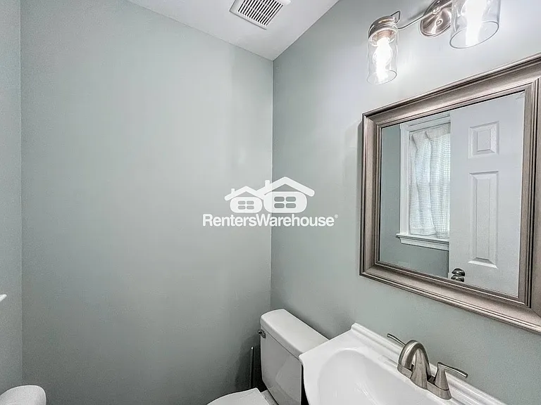 190 Devon Pl — Photo 16