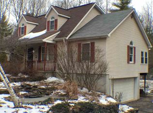 39 Edie Rd, Saratoga Springs, NY 12866