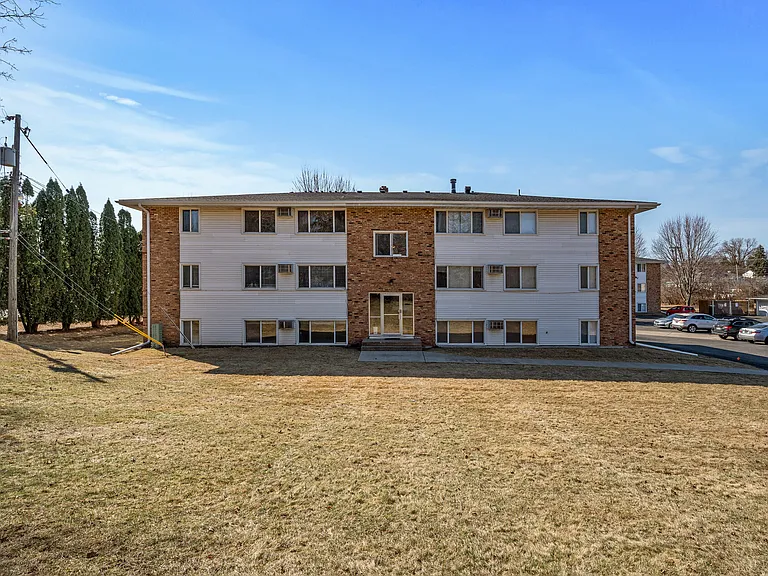 2720 Rosalyn Ct #202 — Photo 27