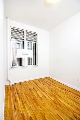 Rented by Keller Williams NYC | media 17