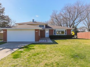 992 Valewood Rd, Bartlett, IL 60103