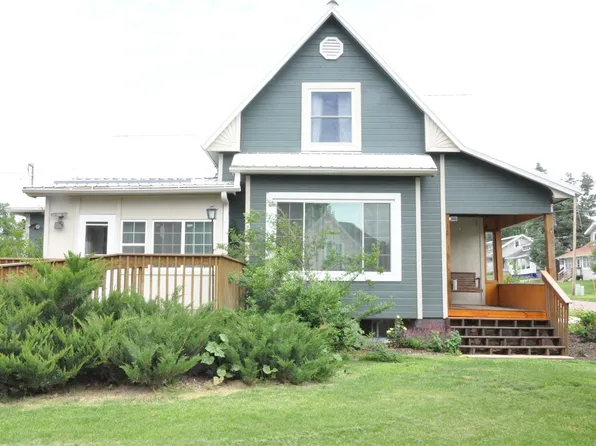 1402 11th Ave, Belle Plaine, IA 52208