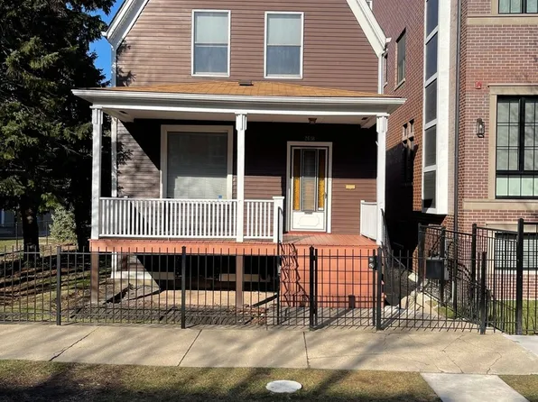 2656 N Greenview Ave, Chicago, IL 60614