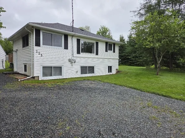 223 Salmon River Rd, Colchester, NS B6L 2T1