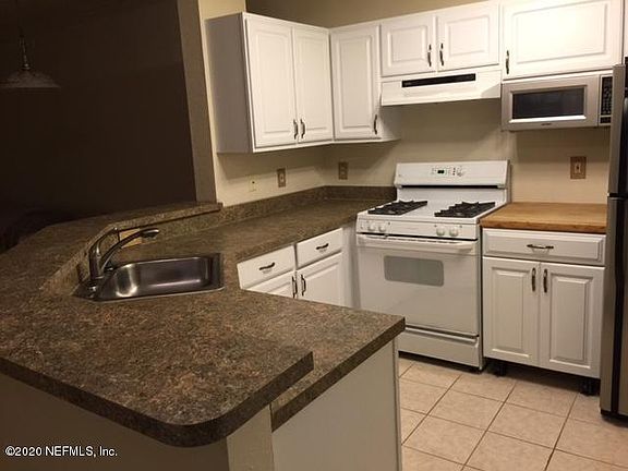 2nd image of 13810 N Sutton Park Dr #515