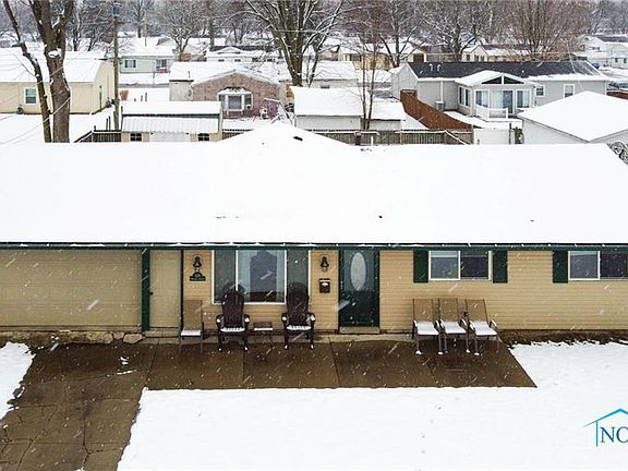 3rd image of 639 Woodward Ave