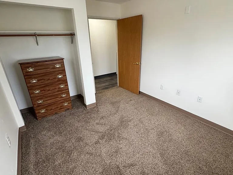 90 E Gridley Ave — Photo 76