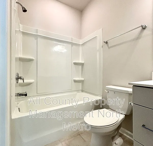 3518 Hidden Valley Cir — Photo 6