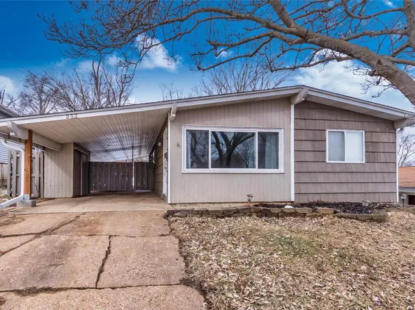 233 Chamberlin Dr, Ballwin, MO 63021