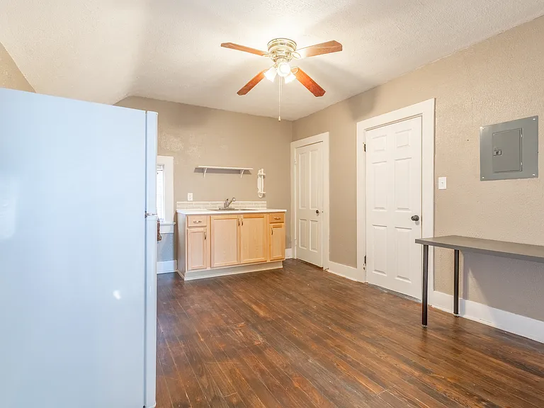 1320 Taylor St — Photo 8