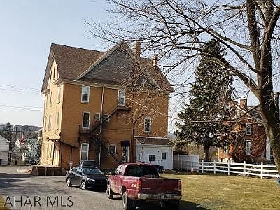 2nd image of 143 Main St