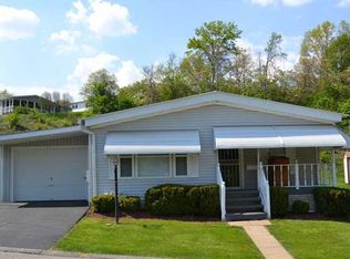 204 Wedgewood Ct, Carnegie, PA 15106