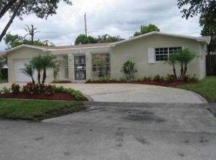 7651 NW 5th St, Pembroke Pines, FL 33024