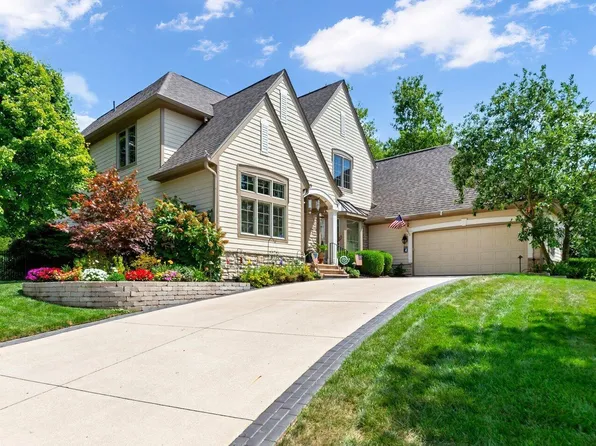 665 Matthews Brook Ln, Powell, OH 43065