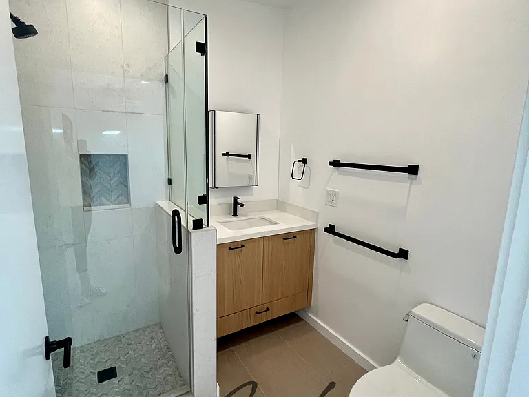 1244 Kains Ave — Photo 24