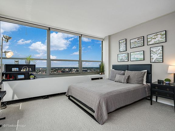 5th image of 3550 N Lake Shore Dr APT 2612