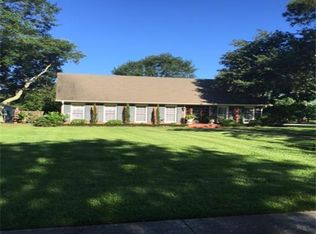 1103 Eastwood St, Pascagoula, MS 39567