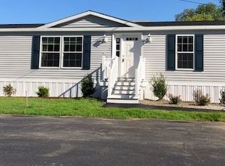 22 Trailer Home Dr, Salem, NH 03079