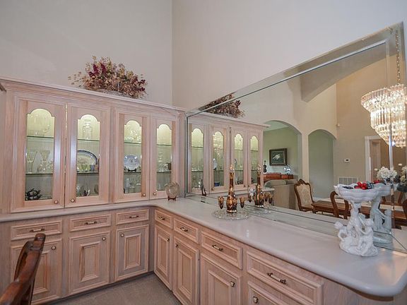 4th image of 3307 Meadowside Dr