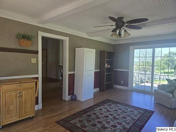 3rd image of 4 Riverview Dr