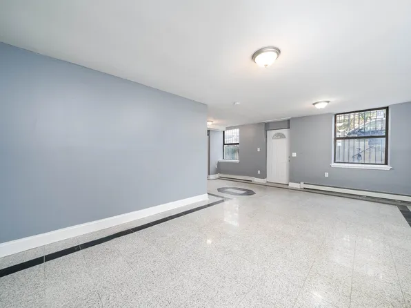 168 Coles Street image 4 of 25