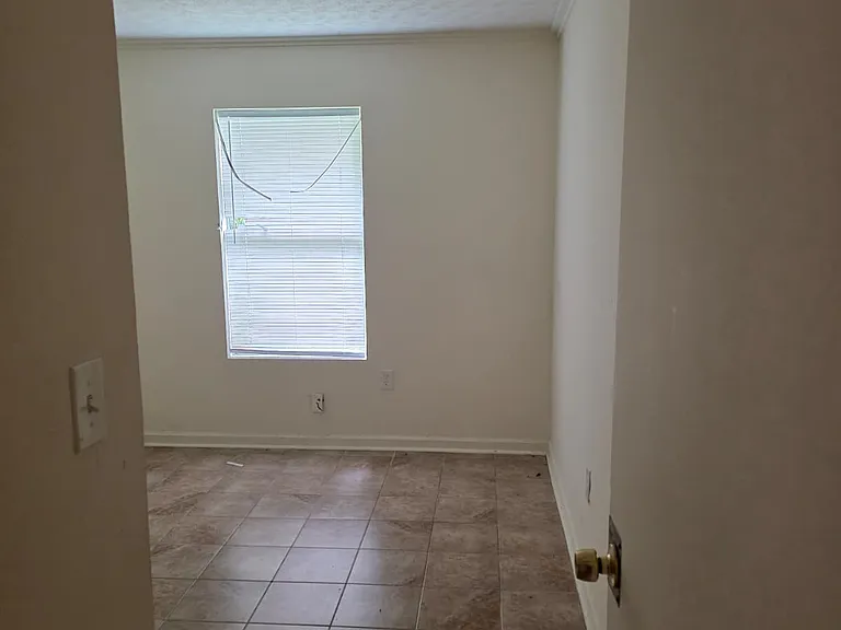 2213 E 5th St #A — Photo 11