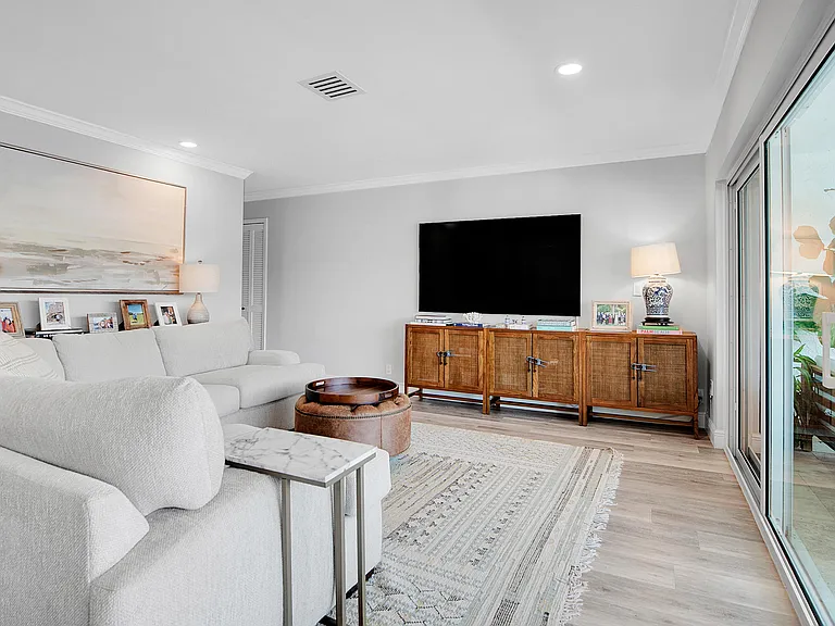 23313 Lago Mar Cir — Photo 21