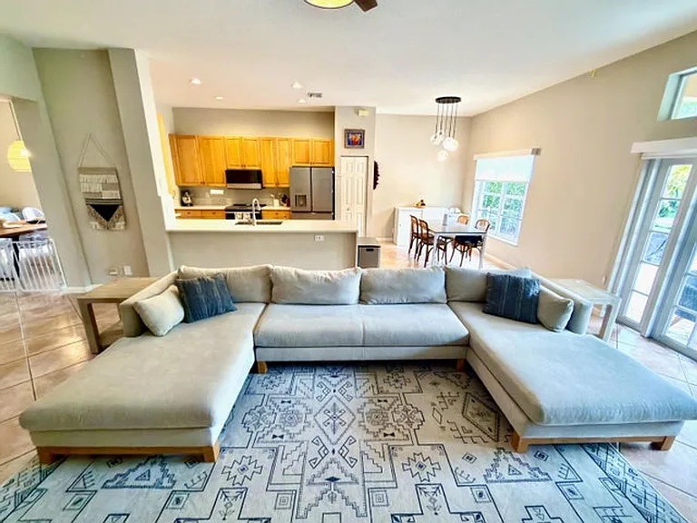 1618 Royal Grove Way — Photo 3