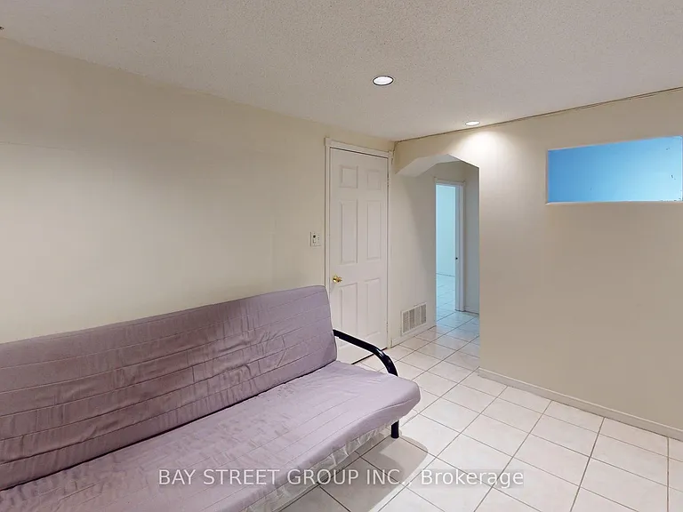 36 Grandview Ave #BASEMENT — Photo 12