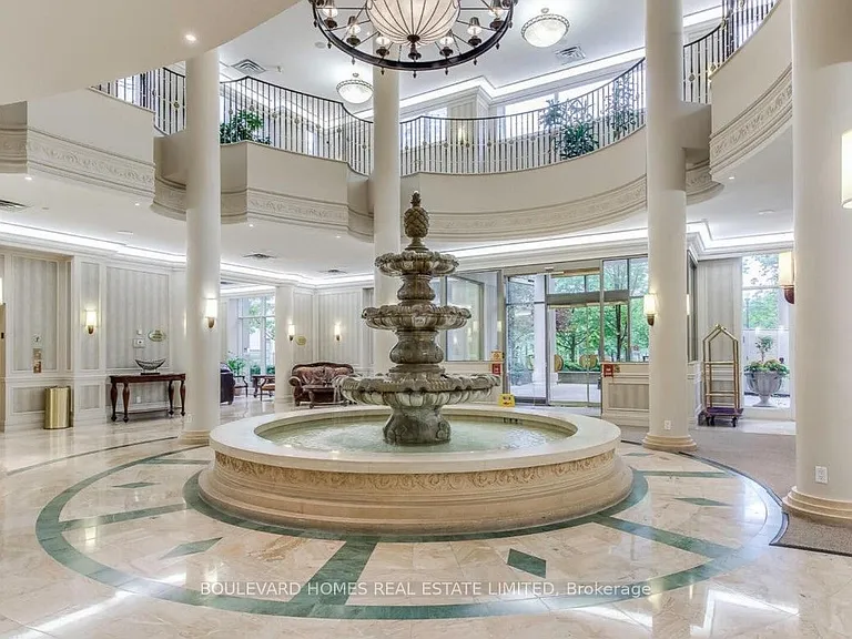 25 Kingsbridge Garden Cir #2121 — Photo 3